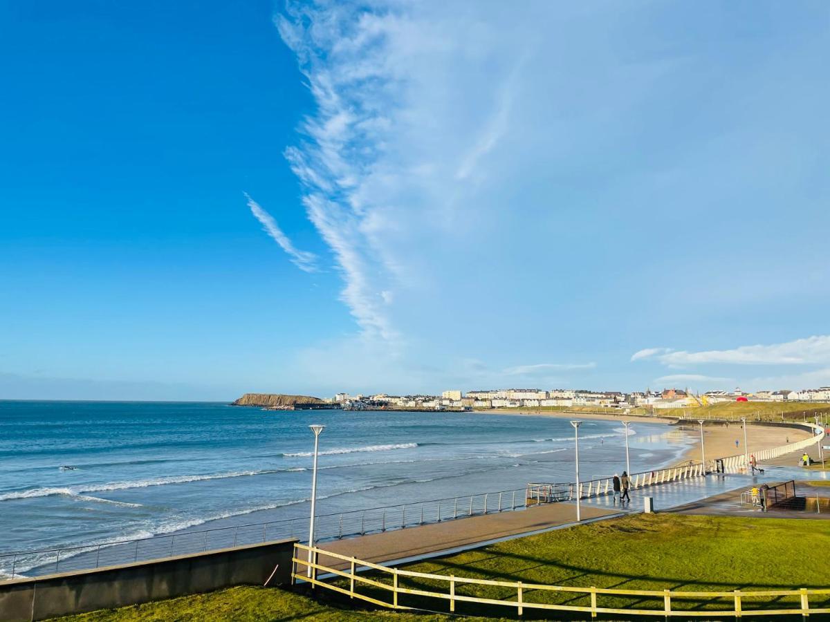 Luxurious Beach Front Apartment In Portrush Eksteriør bilde